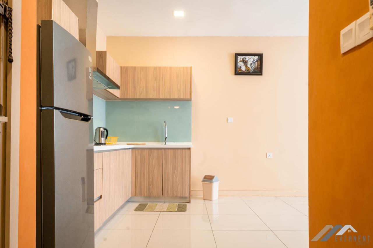 Marina Times Square Homestay By Evernent Miri Exterior photo